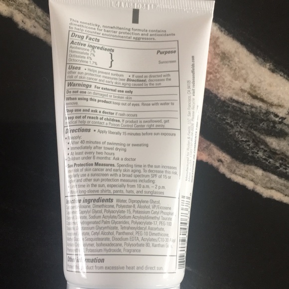 Body sunscreen - Picture 3 of 3